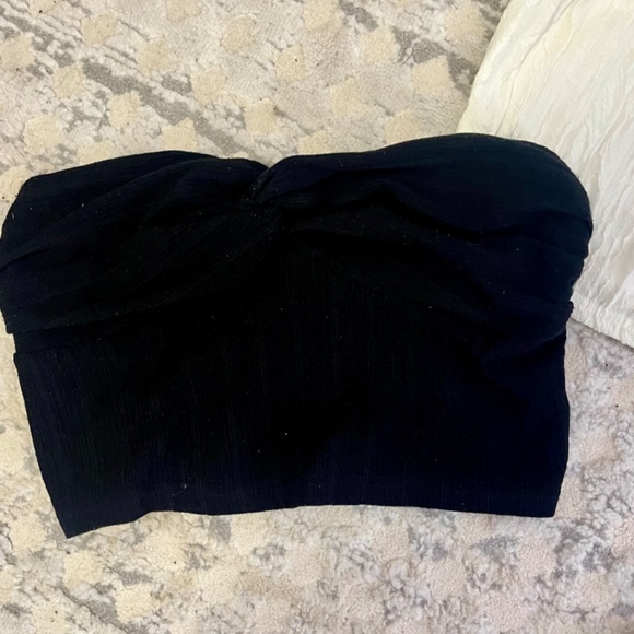 SHEIN ~ BUNDLE ~ 3 Crop tops ~ Size Large ~ ⋆.˚🦋༘⋆ - Picture 4 of 5